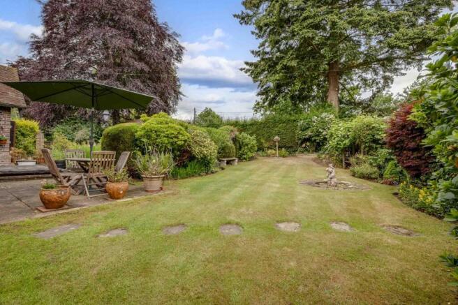 Little Garlands, Grange Lane, SL6 9RP (LOW RES)-12