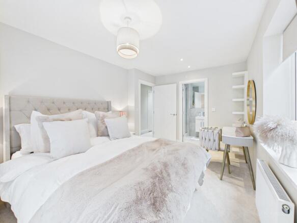 CAM02119G0-PR0432-STILL004