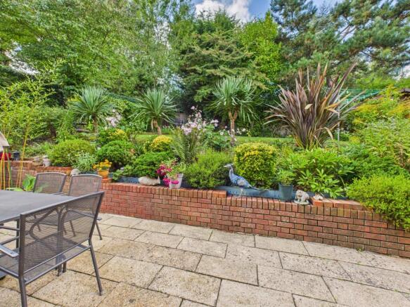 CAM02119G0-PR0455-STILL010