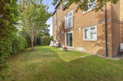 Alfred Davis Court, Wethered Road, Marlow, Buckinghamshire, SL7 3EA