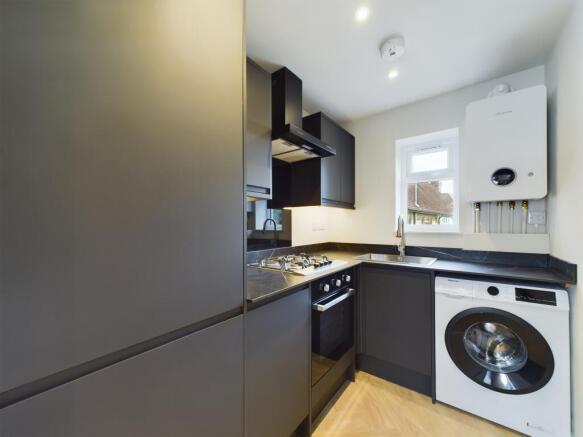 CAM02136G0-PR0070-STILL001