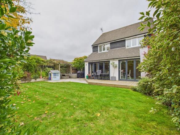 CAM02136G0-PR0478-STILL026