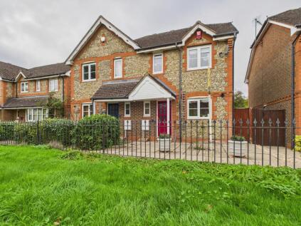 Ivy Close, Longwick, Princes Risborough,