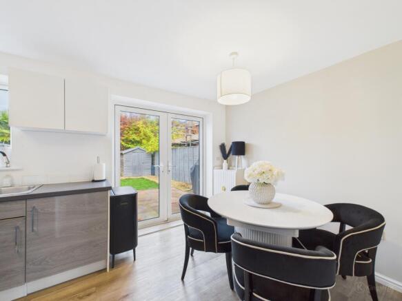 CAM02136G0-PR0487-STILL008