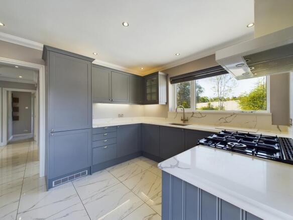 CAM02136G0-PR0024-STILL009