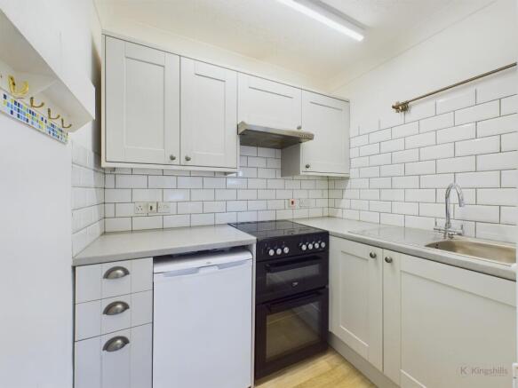 CAM02119G0-PR0209-STILL004