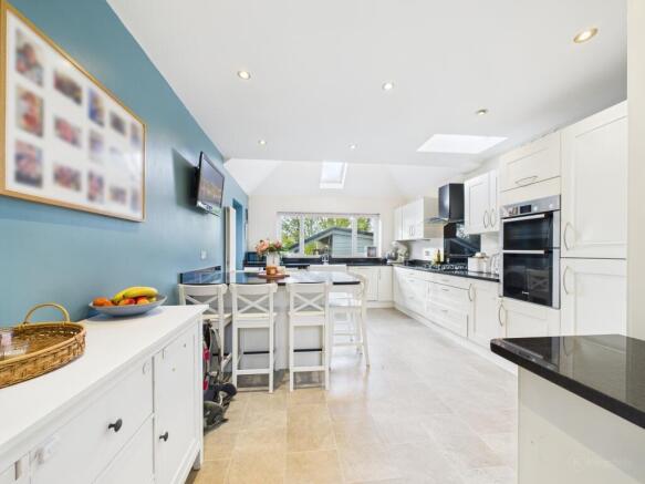 CAM02136G0-PR0491-STILL009 - Copy