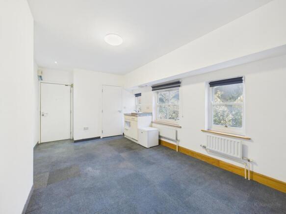 CAM02119G0-PR0493-STILL004