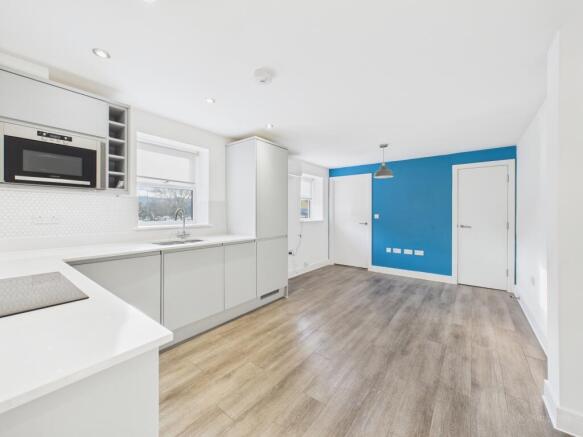 CAM02119G0-PR0508-STILL005