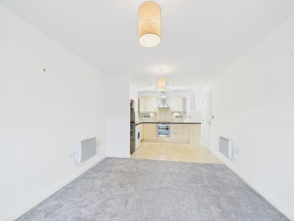 CAM02136G0-PR0507-STILL013