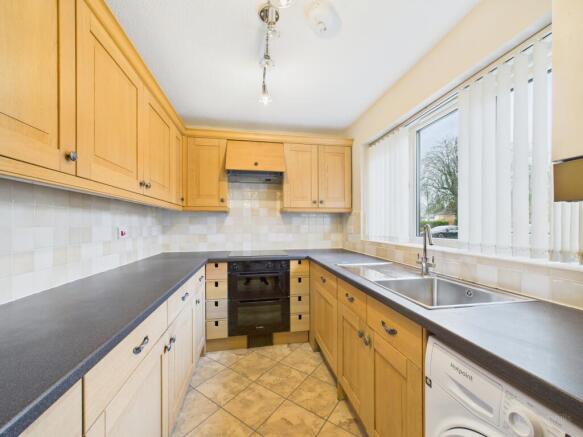 CAM02136G0-PR0515-STILL006