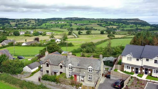 Aeriel View Bay Cottage.JPG