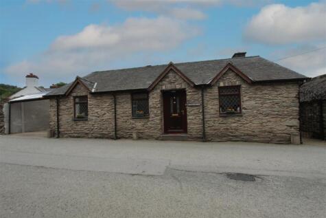 Church Street, Llandderfel, Bala