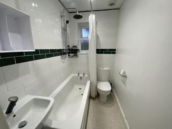 alfred bathroom 