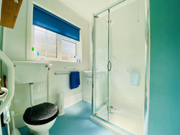 mariana shower room 