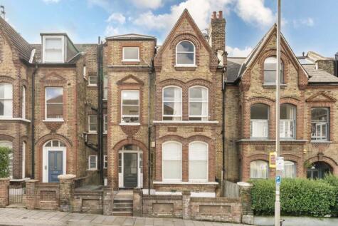 Broomwood Road, Between The Commons