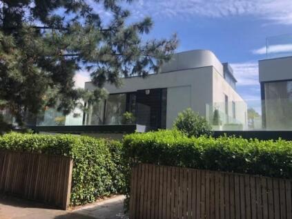 Riverbank, Wick Lane