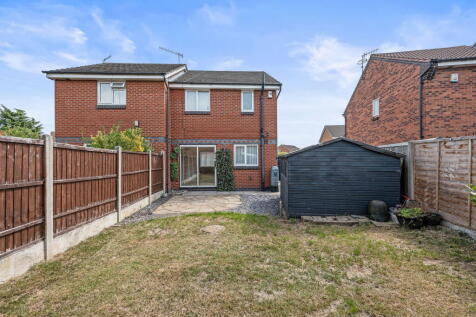 Silver Birch Close, Nottingham, Nottinghamshire, NG6 8PY
