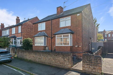 Bannerman Road, Nottingham, Nottinghamshire, NG6 9HX