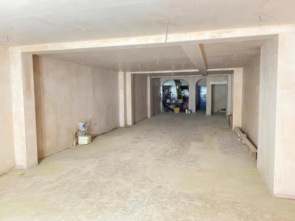Interior 2.jpg