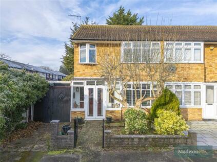 Lakeland Close, Chigwell, IG7