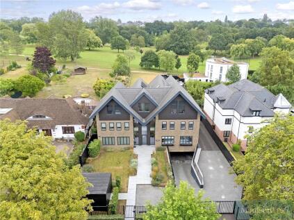 High Road, Chigwell, Essex, IG7