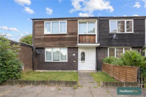 Baywood Square, Chigwell, IG7