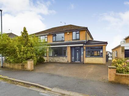 Meads Grove, Tyldesley, M29