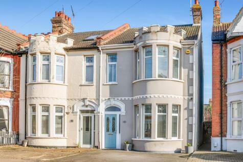 Chester Avenue, Thorpe Bay, SS1