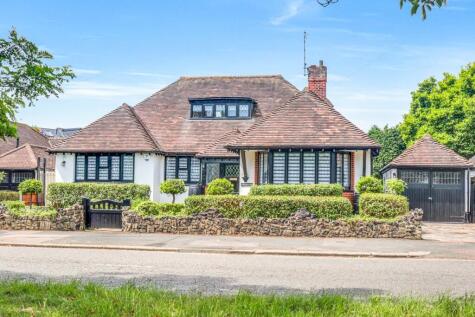 Thorpe Hall Avenue, Thorpe Bay, SS1