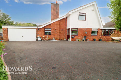 Conifer Close, Ormesby