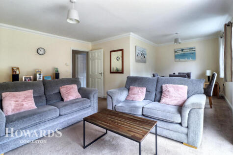 Teulon Close, Hopton