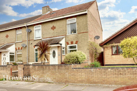 Lowestoft - 3 bedroom end of terrace house for sale