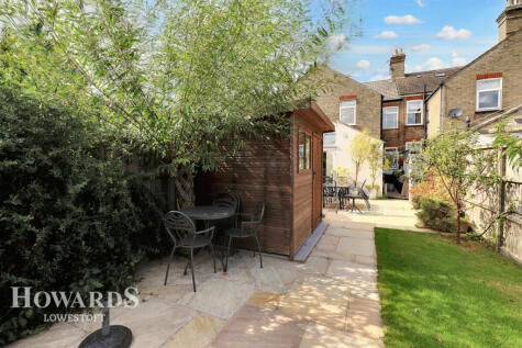 London Road South, Lowestoft