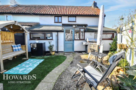 Swan Lane, Long Stratton