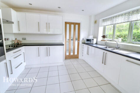 Bungalow Lane, Thorpe-St-Andrew