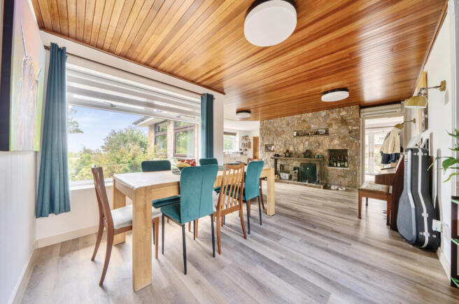 1313836-10-685988...