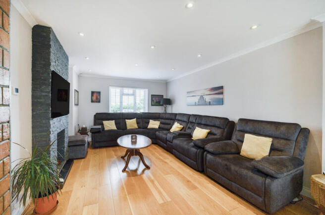 1320430-18-686e65...