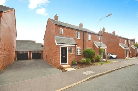 Auralia Close, Aylesbury, Buckinghamshire