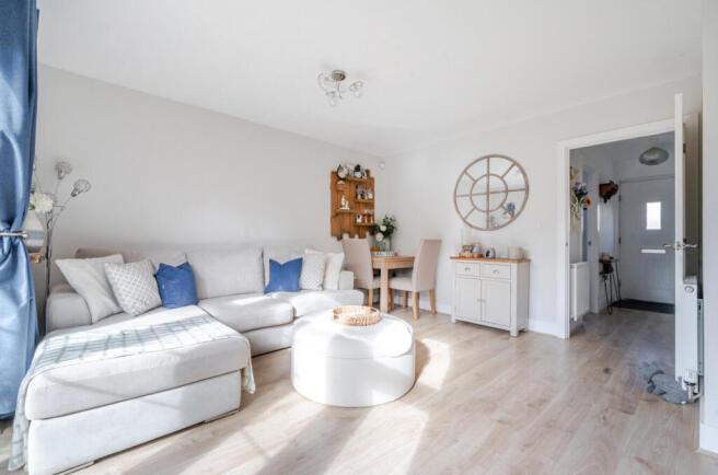 1344028-1-68aec2a...