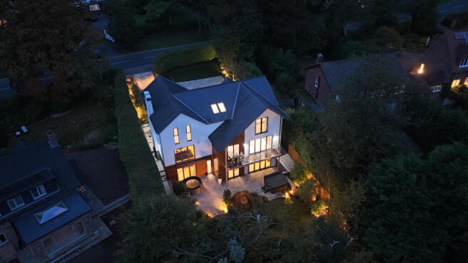 White Lodge, Prestbury, Cheshire SK10 4HU