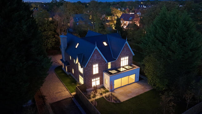 6 bedroom House for sale