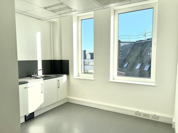 291-299 Borough High Street - 4th floor kitchen