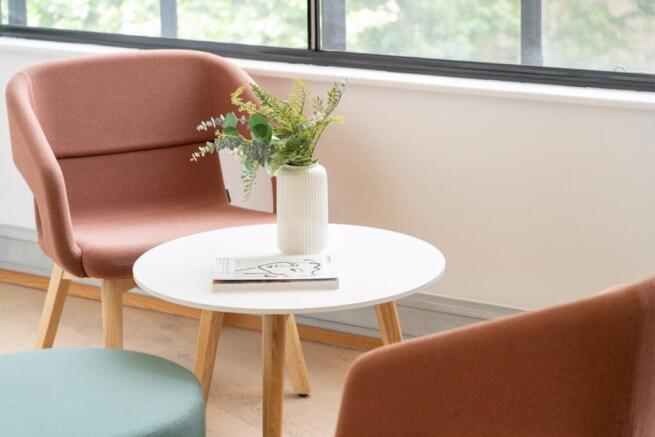 44-46 Sekforde St - coffee table and soft seatin