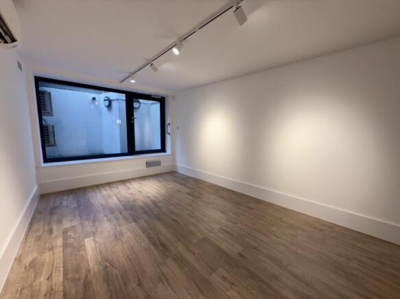 118 Tooley Street  Minimalist Room With Wood Flo