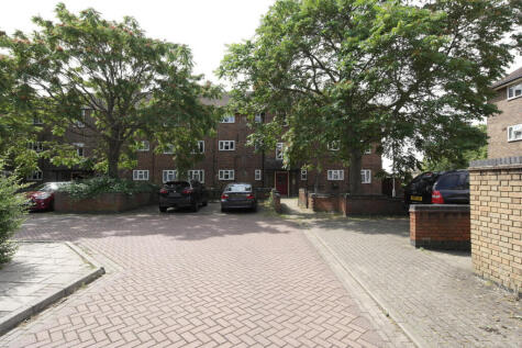 Broxburn Drive, South Ockendon, RM15