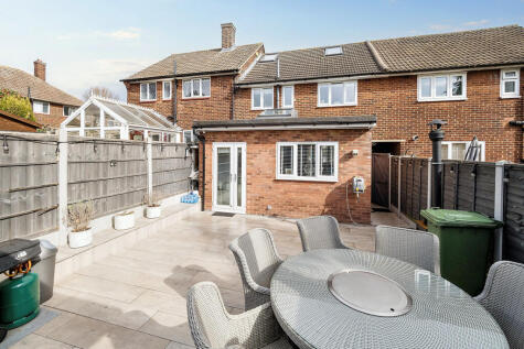 Leamington Road, Romford, RM3