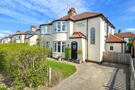 Pannal Ash Grove, Harrogate, HG2