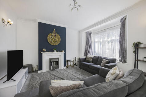 Warren Road, Barkingside, IG6