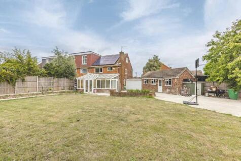 Barton Road, Langley, SL3